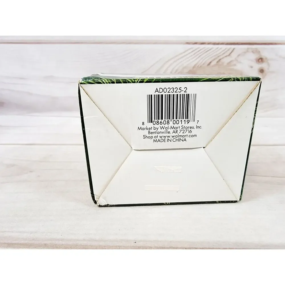 Unbranded vintage holiday